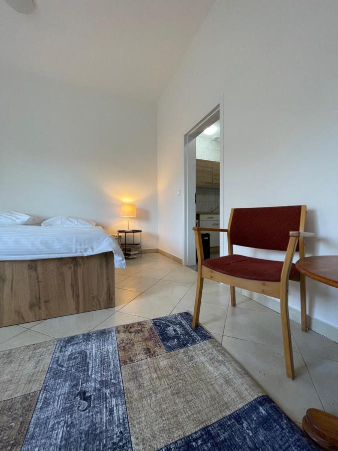 Booklovers Apartment Close To Center Bratislava Extérieur photo